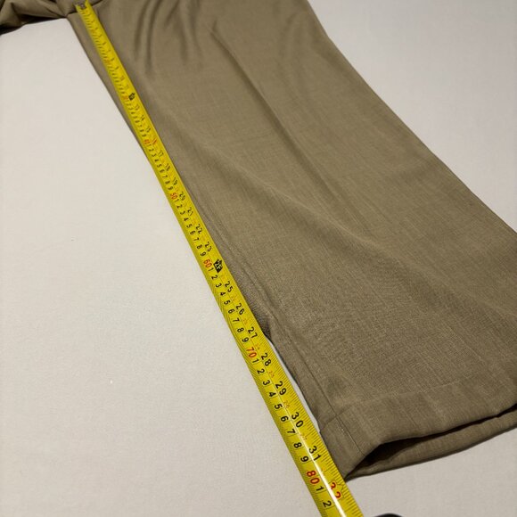 J. Ferrar Mens Dress Pants 42x32‎ Pleated Khaki Tan Polyester Slacks - Picture 10 of 10